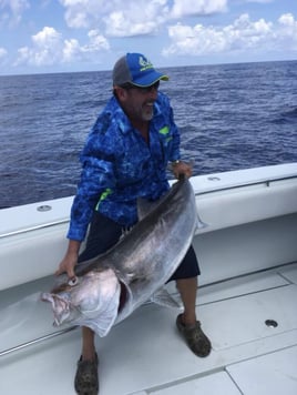 Near shore/Deep Sea Charters: 36' Contender boat