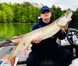 Muskie Fishing in Knoxville, Tennessee