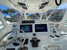 Luxury Offshore Trolling, Kite Fishing, and Bottom Fishing