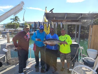 4 hr offshore or reef trip