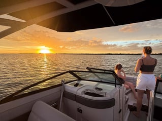 3 Hr – Dolphin & Sunset Cruise