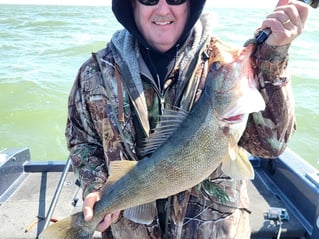 Half-Day Lake Erie Hook-Up