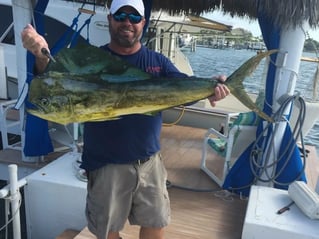 Reel in the Adventure: Key Largo Offshore Fishing