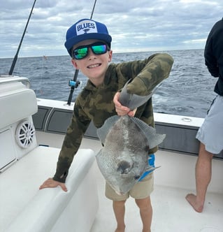 4-8 Hours Offshore - Sea's the Day