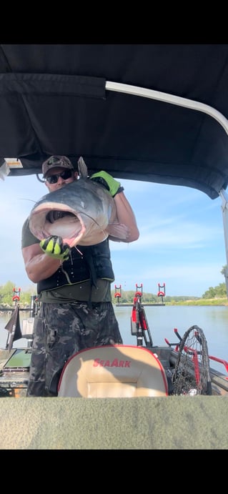 Guided Trophy Catfishing Trips