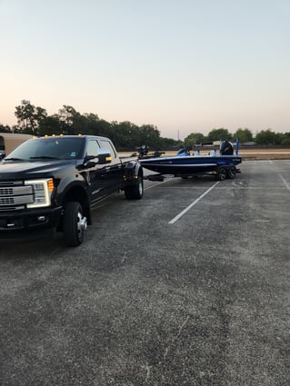 Fish with a PRO on Canyon Lake, TX!