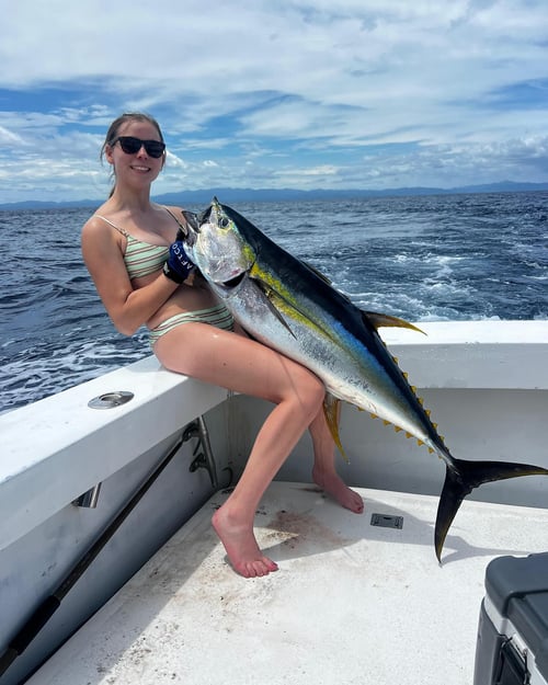 5-9 Hours Offshore Trip - 27’ Dusky