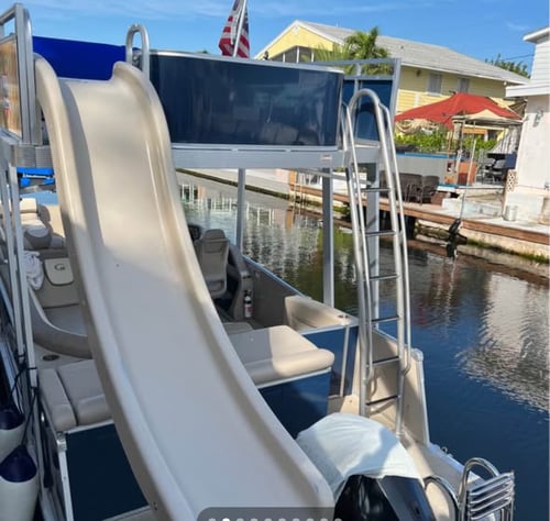 Pontoon With Slide