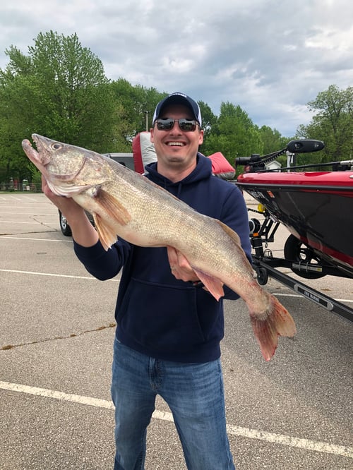 Trophy Walleye 2 Person
