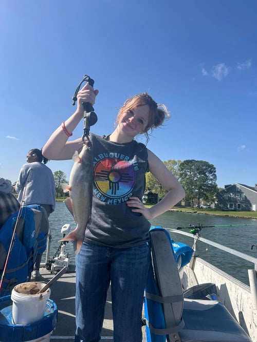 Eating Size Catfish Trip