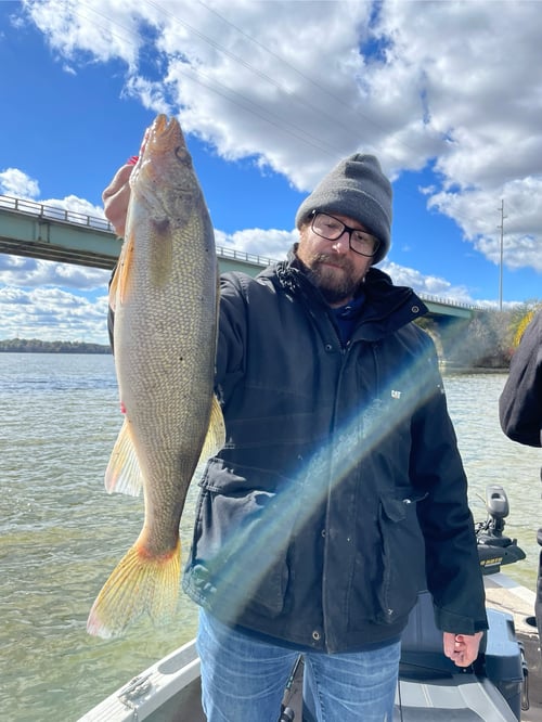 Isaacs Guiding Servive