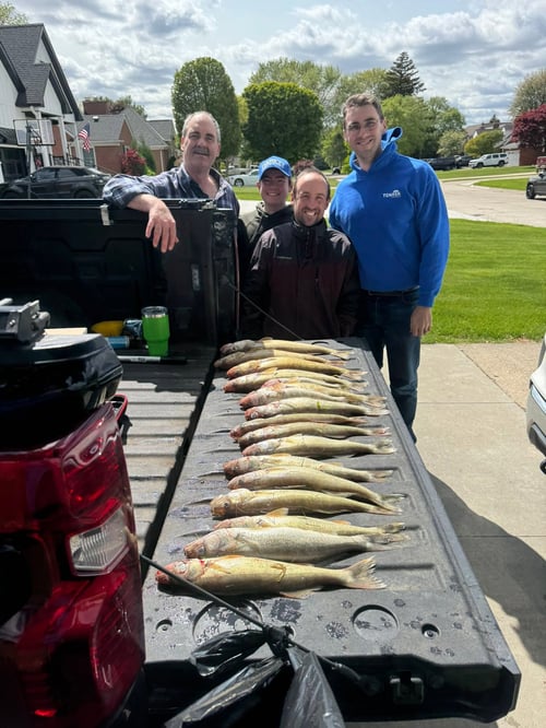 Bass And Walleye Jigging Trip