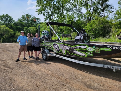 Giant Alligator Gar Adventure