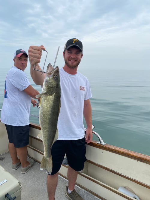 Walleye Fishing in Lakeside Marblehead, Ohio
