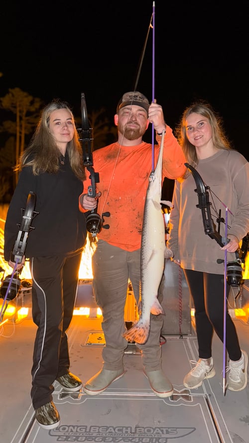 Night Saltwater Bowfishing