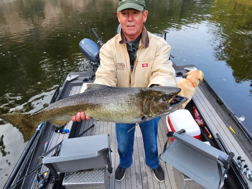 River fishing salmon or steelhead 