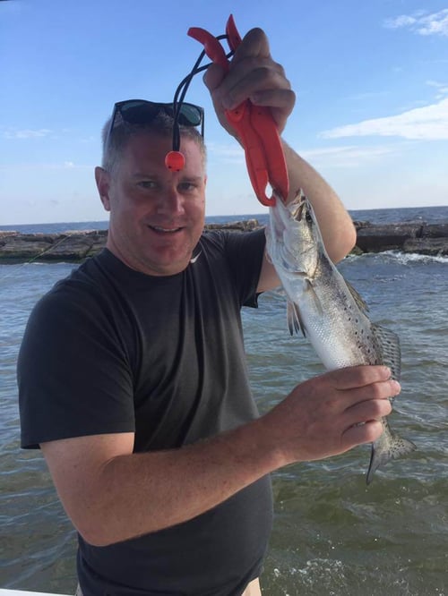 Speckled Trout Trip - 21' Mako