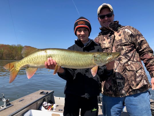 musky fishing guides near me